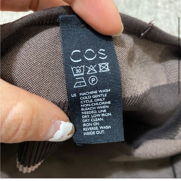 COS Sports Bra - Picture 4 of 6